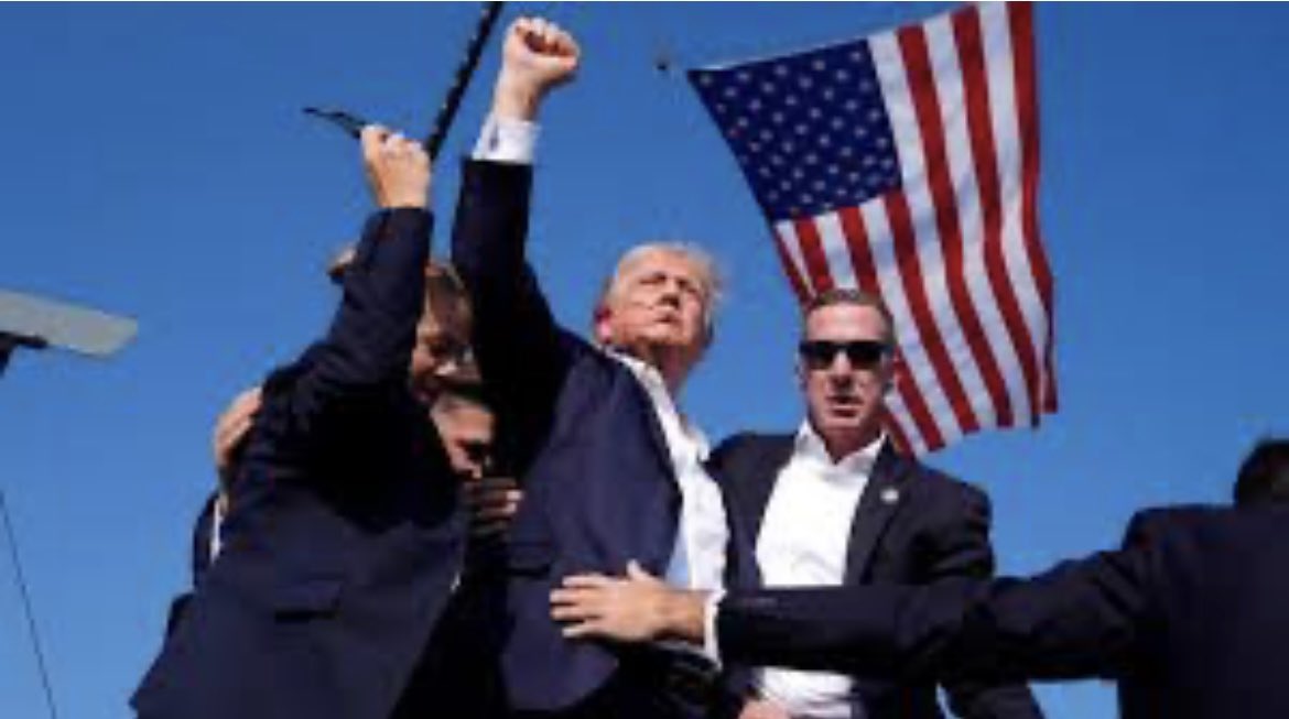 MarioRabi's tweet photo. And the #Oscar goes to! #Trump can afford the production! Anything for another term! The theatrical fist was awesome! Only a miracle could have saved Trump from jail after felony convictions. So they created one! #America is losing! #doj #CnnNews #Election2024 #elephant https://t.co/yJnX75IEKC