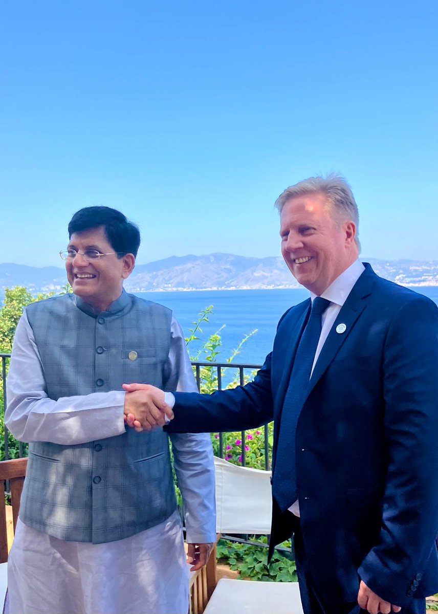 Today I caught up with colleague and friend <a href="/PiyushGoyal/">Piyush Goyal</a>, India’s Minister of Commerce and Industry. We swapped notes on how we’re strengthening the 🇳🇿🇮🇳 relationship and growing our opportunities for both countries 🤝