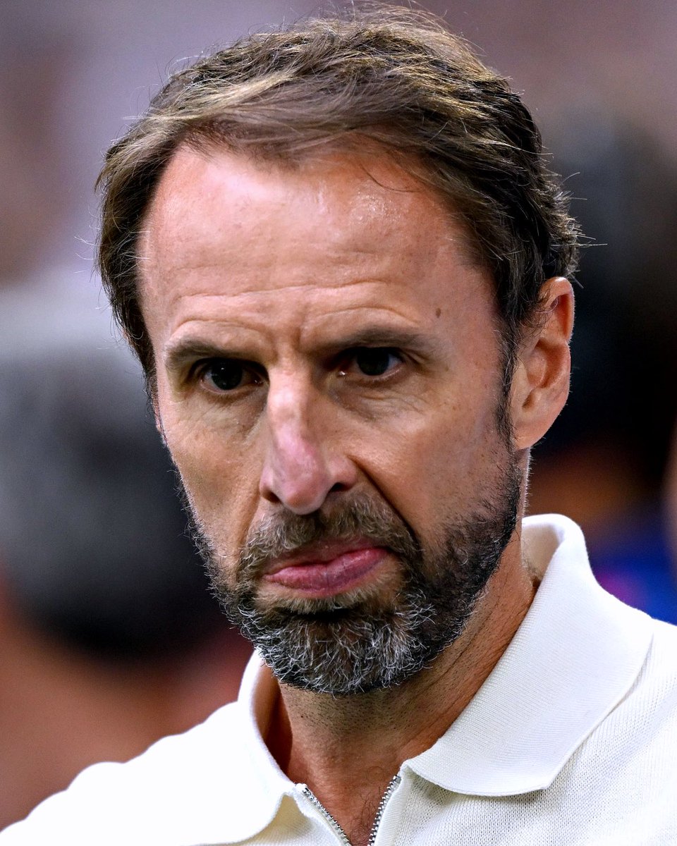 B24PT's tweet photo. OFICIAL: Gareth Southgate deixa o comando técnico de Inglaterra. https://t.co/ca9lcW5Jw8