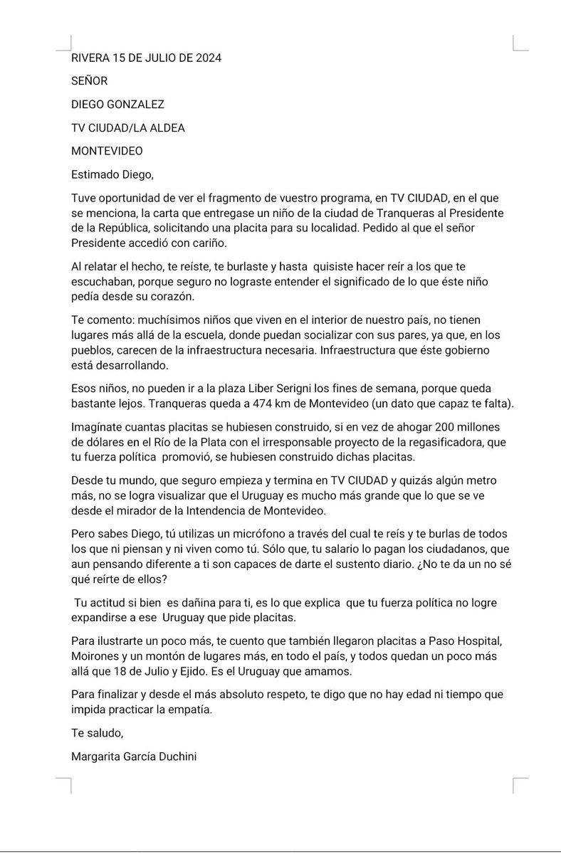 Otra vez lo mismo!
<a href="/TVCIUDADuy/">TVCIUDAD</a>