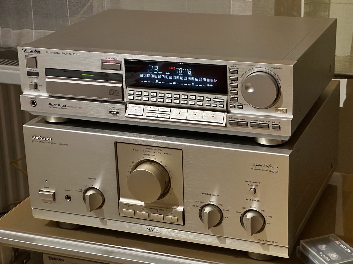 Technics in Champagne 👍 SL-P770 Stereo Compact Disc Player (1988