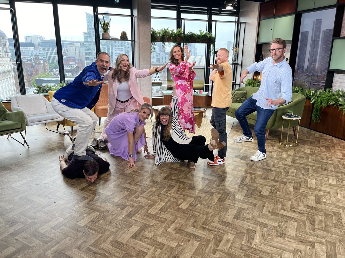 BBC Morning Live (@bbcmorninglive) on Twitter photo We're in final training for Paris!!! On today's show:
π
<a href="/JJChalmersRM/">JJ Chalmers</a> on the summer #Olympics
π Clothes washing hacks <a href="/LisaWebbWhich/">Lisa Webb</a>
π©Ί <a href="/xandvt/">Dr Xand van Tulleken π³οΈβπ</a> on neck and back pain
π₯ <a href="/brionymaybakes/">Briony May Williams</a> potatoes three ways
Watch here: bbc.in/4cTFiLi We're in final training for Paris!!! On today's show:
π
<a href="/JJChalmersRM/">JJ Chalmers</a> on the summer #Olympics
π Clothes washing hacks <a href="/LisaWebbWhich/">Lisa Webb</a>
π©Ί <a href="/xandvt/">Dr Xand van Tulleken π³οΈβπ</a> on neck and back pain
π₯ <a href="/brionymaybakes/">Briony May Williams</a> potatoes three ways
Watch here: bbc.in/4cTFiLi