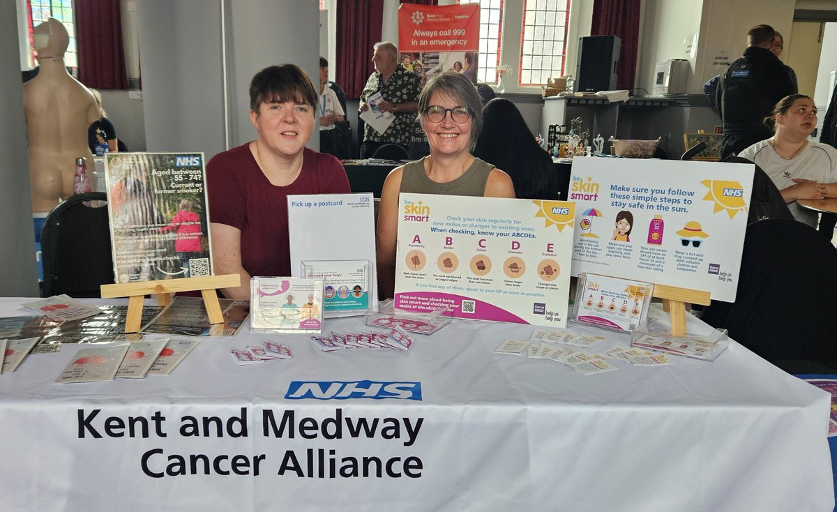 TraceyRyan1's tweet photo. Partnership working at its best.. promoting Targeted Lung Health Checks, #BeSkinSmart and Ovarian Cancer Awareness at Summer Well in Cheriton @nhskmca @EKHUFT https://t.co/U9kW695yjo