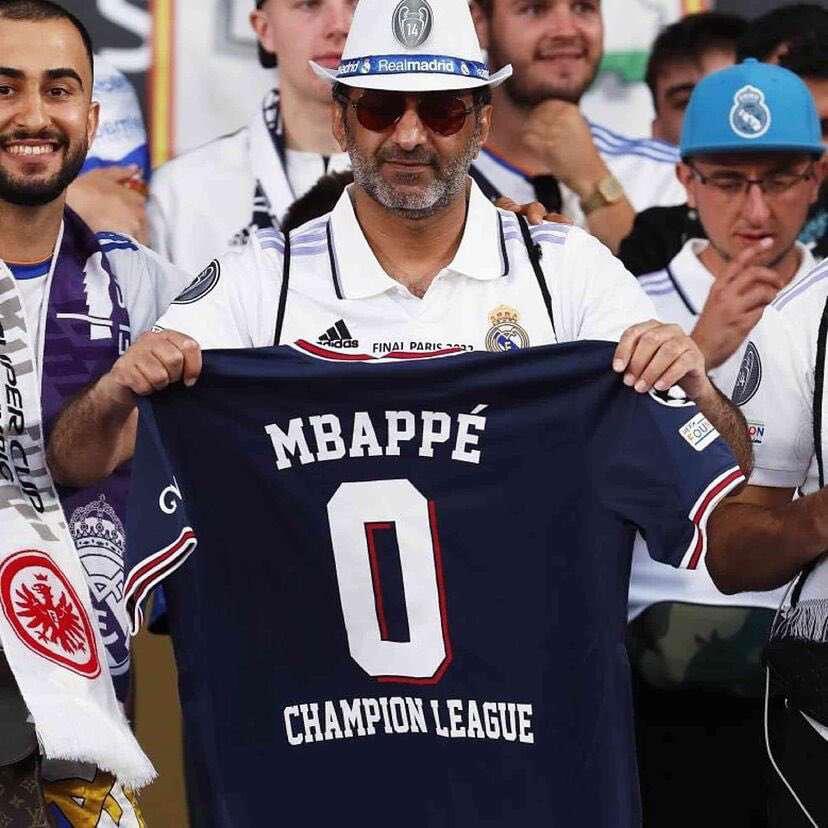 Karan1210589's tweet photo. Welcome to Real Madrid Mbappe 

#Mbappe #RealMadrid https://t.co/4VxyAWETNO