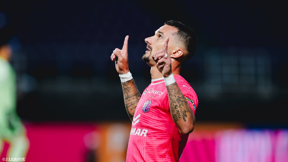 ジュビロ磐田は、#ジョルディクルークス 選手がセレッソ大阪より完全