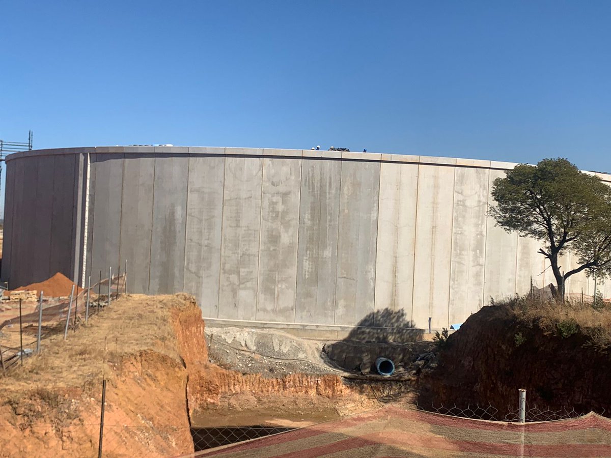 City_Ekurhuleni's tweet photo. Last stop for MMC Thembi Msane is at the #Moddereast Water Reservoir near #Springs, to inspect the progress before commissioning. #CoEWorks https://t.co/OCLZbKFz4Z