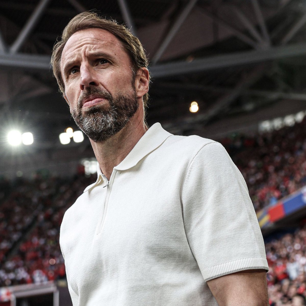 FabrizioRomano's tweet photo. 🚨🏴󠁧󠁢󠁥󠁮󠁧󠁿 Southgate: "As proud Englishman, it has been the honour of my life to play for England and to manage England”.

“It has meant everything to me, and I have given it my all”.

"But it’s time for change, and for a new chapter. I’m leaving my role”. https://t.co/sto5uvRZKP