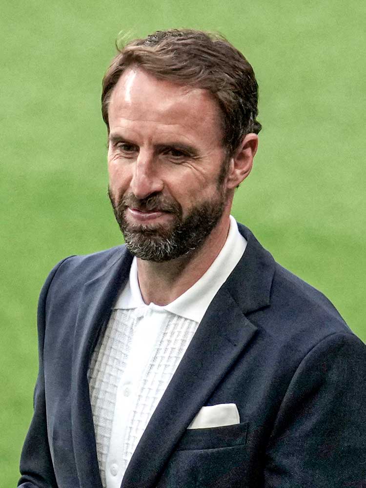Sincere thanks Gareth #Southgate leadership with dignity and class and an excellent record as <a href="/England/">England</a> Manager. You wanted the trophy every bit as badly as every England fan and in time you will be judged more fairly than many are right now. Best of luck for the future 👏👏👏👏