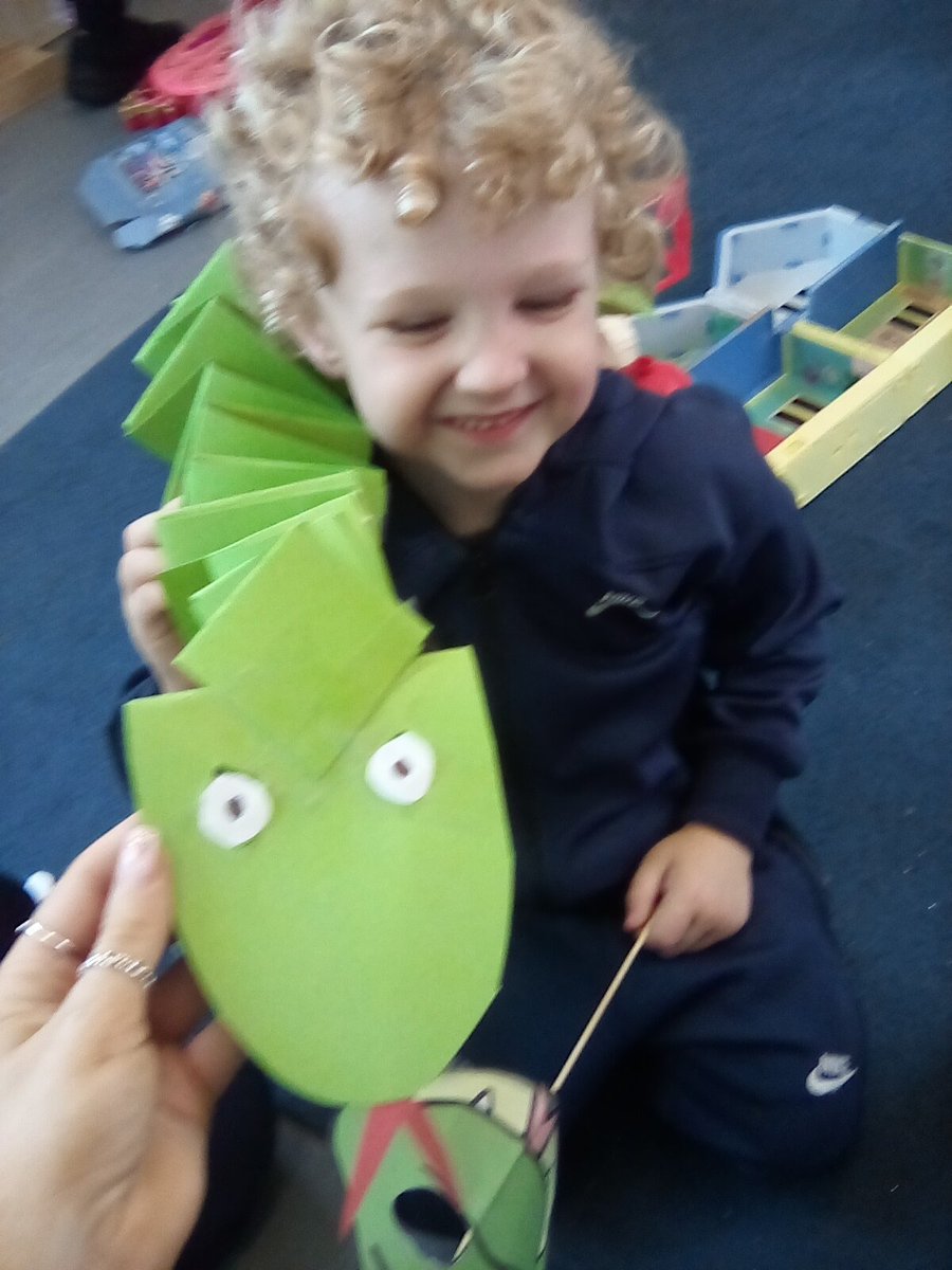 FieldOfDreamsL7's tweet photo. Taking part in 'national snake day ' #FODCOMM #FODWORLD #FODPD #FODART #FODMATHS #FODPSED https://t.co/dAryMhbr46