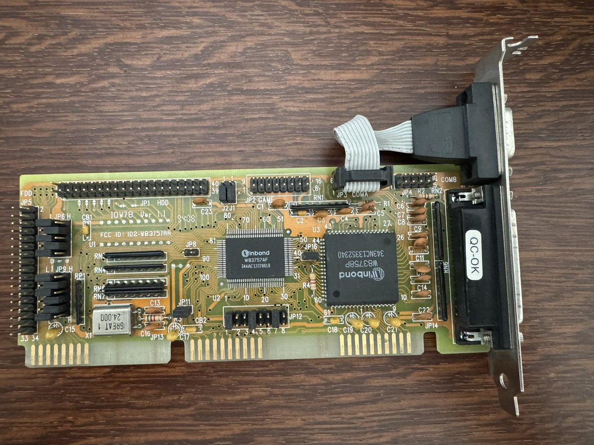 jurajlutter's tweet image. I have this card. It&apos;s not W606. What type is it? Does someone have a documentation? I need it because serial ports are not working. Thanks! #winbond #idecontroller