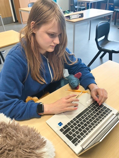 TCSCambs's tweet image. Have you heard the news? 🎮

From September, our Year 10 and 11 pupils will be able to study #Esports and develop transferable skills in business, event organisation, project management and more!

#Cambridge #BTEC