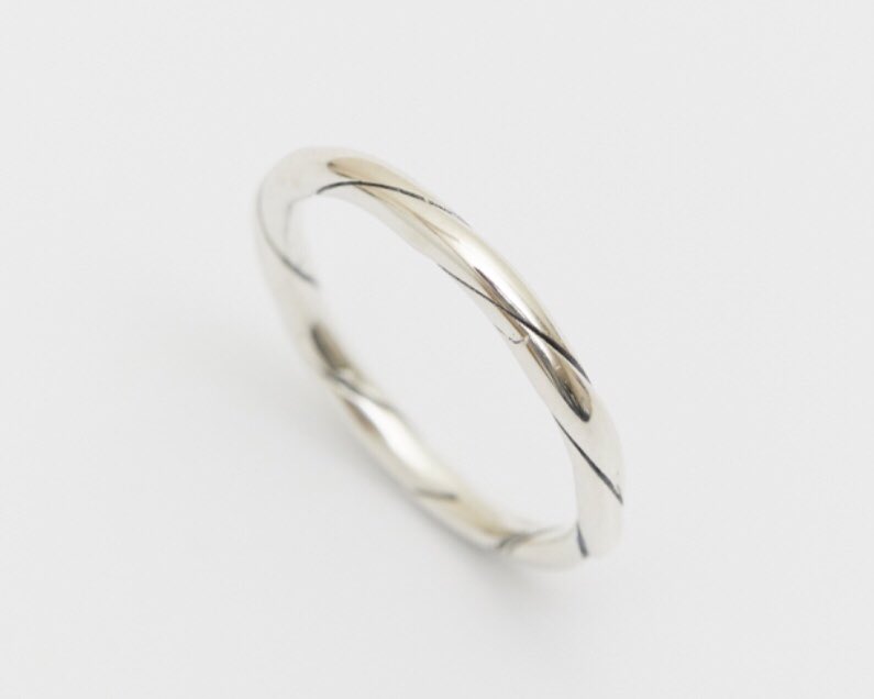 .
[Ring]
#NCT #JAEMIN #재민
#instagram The ring he wore
The product name is R608.
.
[Ring]
#NCT #JAEMIN ジェミン
#instagram 着用したリング
品番R608です。
.
제품명: R608
.
구매안내
-신사점
070 7737 8950
-한남점
070 8750 8950
.
Worldwide Shopping
hanna543.com