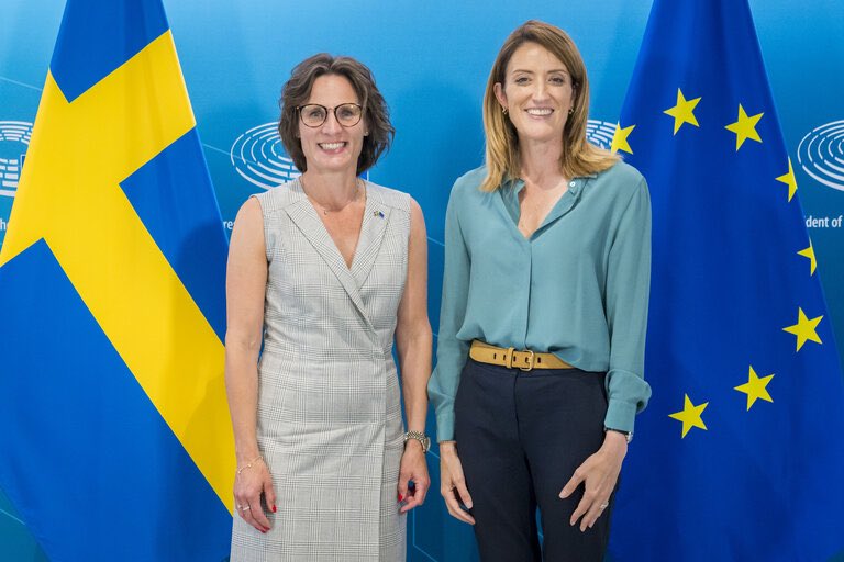 Congratulations <a href="/RobertaMetsola/">Roberta Metsola</a> on your re-election as <a href="/EP_President/">Roberta Metsola</a>! I look forward to working closely with Parliament under your leadership in the coming years! 📸 EP