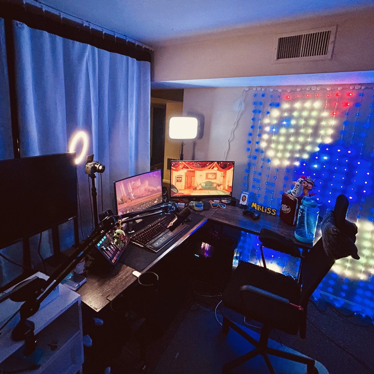 themikebliss's tweet photo. 2019 ——> 2024

this shit was NOT overnight, not even remotely close. i still remember exactly what it was like to boot up my stream and maybe nobody was going to show up. i’ve done nothing but bust my ass to get to where i am today and it’s felt incredibly rewarding to recognize how gradual the growth has been.

i don’t follow trends, i don’t pick fights for clicks, i don’t pretend to be friends with people i don’t actually fuck with, i just do whatever feels fun and that’s it.

i have and will continue to keep doing what i do best, which is being myself and doing my absolute best to create a space where people have an opportunity to create genuine friendships and memories through something i have forever been passionate about.

thank you for watching, thank you for listening, and to 2019 mike: 
i’m so proud of you man. 

still only getting started ❤️