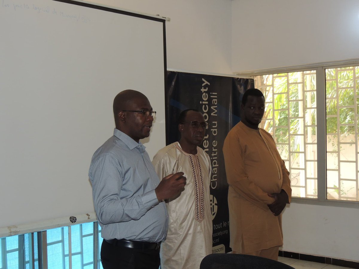 ISOC MALI, le chapitre malien d'Internet Society (@isocml) on Twitter photo 🎉 Lancement de #MaliSIG5 aujourd'hui au #CNB ! Avec une trentaine de participants présents dans la salle, le président du chapitre <a href="/kbakary/">Bakary KOUYATE</a> a ouvert cette 5e édition. 🌟 Restez connectés pour des modules passionnants sur l'IA et son évolution. #IA #@VictorNdonnang 🎉 Lancement de #MaliSIG5 aujourd'hui au #CNB ! Avec une trentaine de participants présents dans la salle, le président du chapitre <a href="/kbakary/">Bakary KOUYATE</a> a ouvert cette 5e édition. 🌟 Restez connectés pour des modules passionnants sur l'IA et son évolution. #IA #@VictorNdonnang