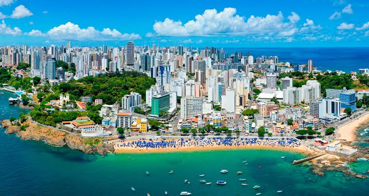 SilvioNetto13's tweet photo. @veefariasapenas Prefiro 1000 vzs mnh Bahia. https://t.co/Z4tkZiQwib