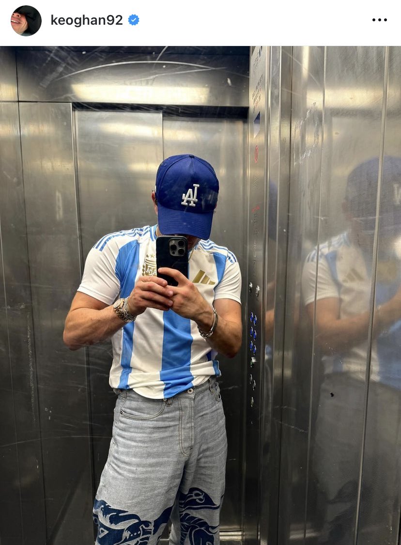 silademolina's tweet photo. Barry Keoghan acaba de publicar esta foto en Instagram. El argentino nace donde quiere 🫶🏼🇦🇷🤍 posta fallecí https://t.co/UhvU9dXjlJ
