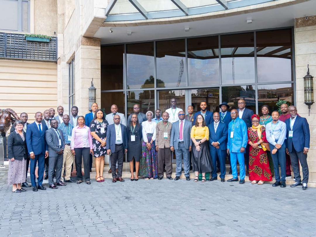 GIZAfricanUnion's tweet photo. #HappeningNow❗️

@ecowas_cedeao hosts 1⃣st regional training on cross-border data flows &amp; policy harmonisation.

Data protection &amp; IT officials from #ECOWAS member states are in #Abuja discussing #DataGovernance topics such as data security, integrity, sovereignty &amp; localisation. https://t.co/XC0i5ogQrk