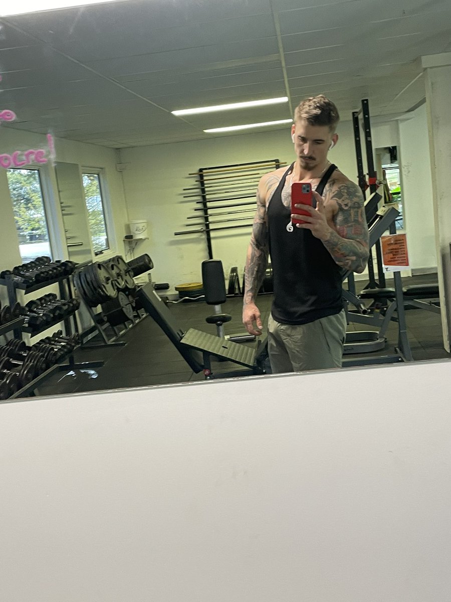 Mace_B889's tweet photo. Gym days https://t.co/2krCGHrFIm