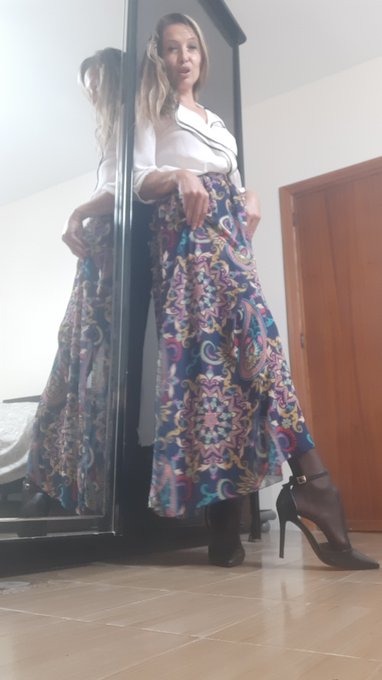 https://t.co/6z6t1aty0z ci vediamo in live alle 21.00 monelli🥰💋 @Cam4_IT https://t.co/Qubbm2sZ0J