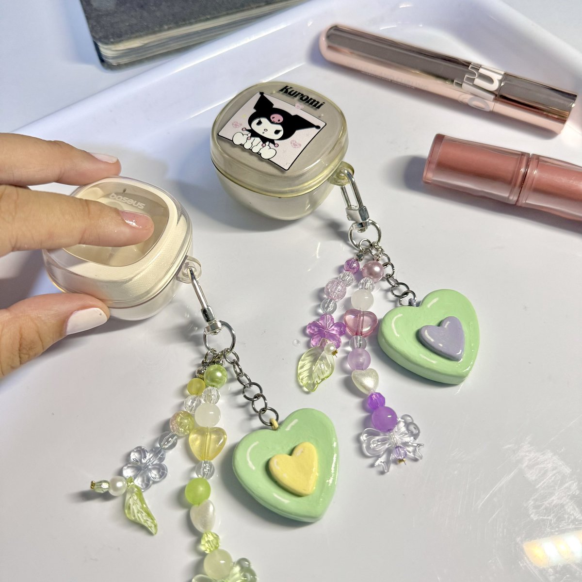 gomawoahph's tweet image. .☘︎ ݁˖⊹ ࣪ ˖ you’re my lucky clover 🍀 

match with your friends with these magnetic heart keychain!

a collaboration with @/eclaypse_studio (on ig) ♡

pre-order for pick-up at #TheBScribblesSociety
🌤️ 07/15 - 07/22
🗓️ 08/04 @ mabuhay tea house
🛒bit.ly/3y57sUv