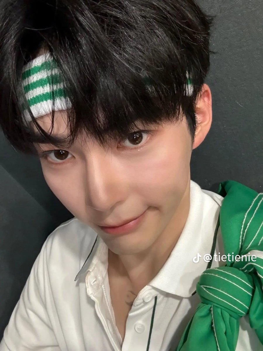 kimthyng_'s tweet image. Kayak beda orang wkwkw