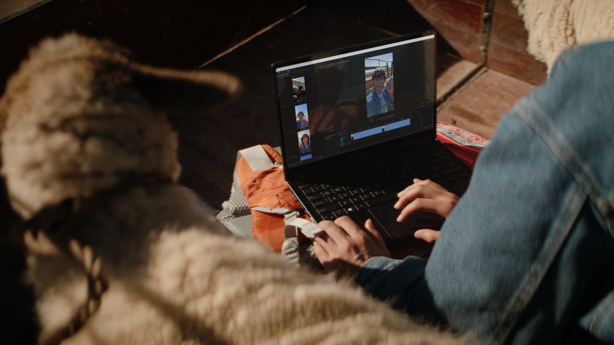 ASUS_MiddleEast's tweet photo. Life is full of unforgettable moments beyond just pixels on a screen. From sunrise summits to campfire laughs, these are your adventures.#WhereYourStoryBegins
#ASUS #Creator #Creativity #Laptop #AIPC #ASUSME https://t.co/hTtX101WuN