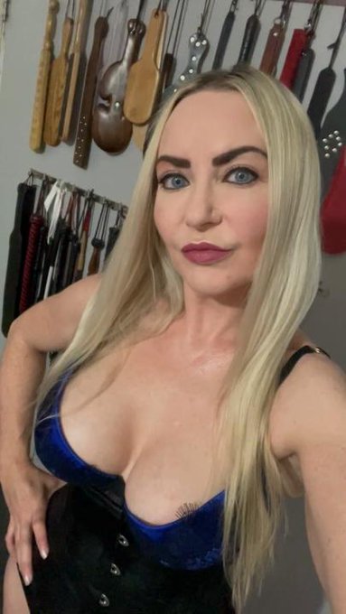 Video outfit selfie https://t.co/Z3hya1bl6w #realloyalfans https://t.co/ZgrGqRMR5I<a href="/tag/realloyalfans"class="tags">#realloyalfans</a>