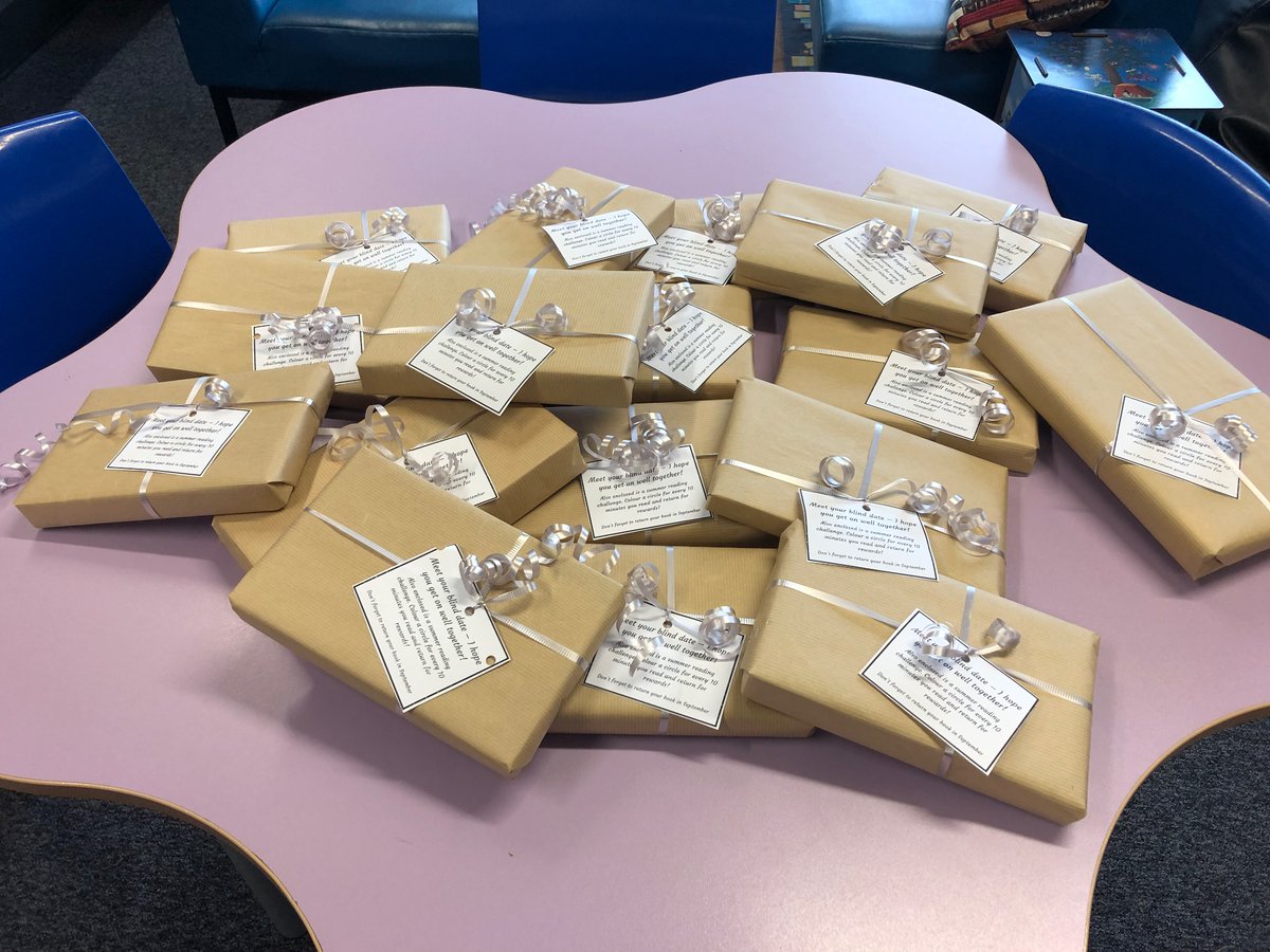 Librarian tweet media