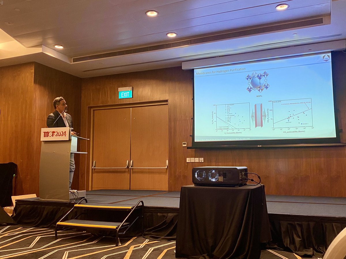 Interesting talk by Dr. Osama from <a href="/Eddaoudi_FMD3/">Prof. Eddaoudi_FMD3</a> group at #MOF2024 today, unveiling a fascinating metal-organic framework membrane for selective hydrogen separation and butane isomer sieving 🤩
Thank you <a href="/o_shekhah/">OShekhah</a> !