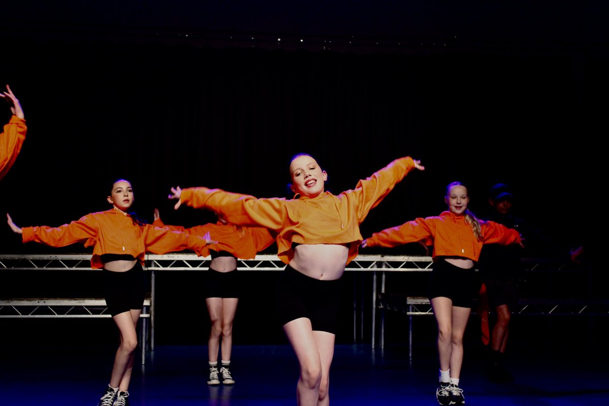 Miss Payet Art tweet media