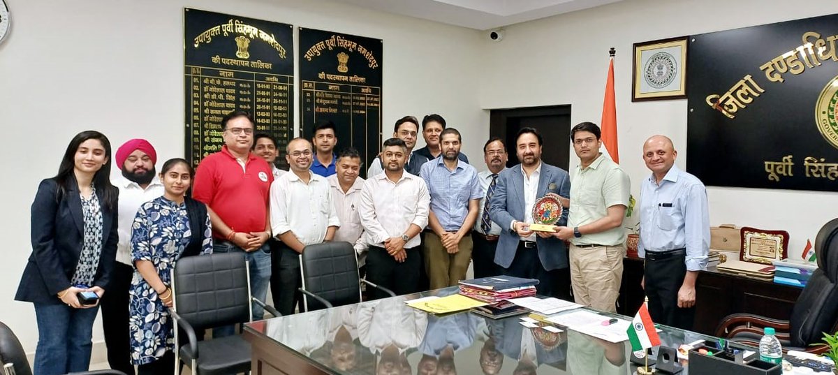 CII4ER's tweet image. CII Jharkhand Members in Jamshedpur held a successful meeting today at the East Singhbhum DC Office with Mr. Ananya Mittal, Deputy Commissioner of Jamshedpur. (1 of 3)
@tweetmittal #jamshedpur #jamshedpurnews #DistrictDevelopment #DistrictAdministration #DistrictCollector