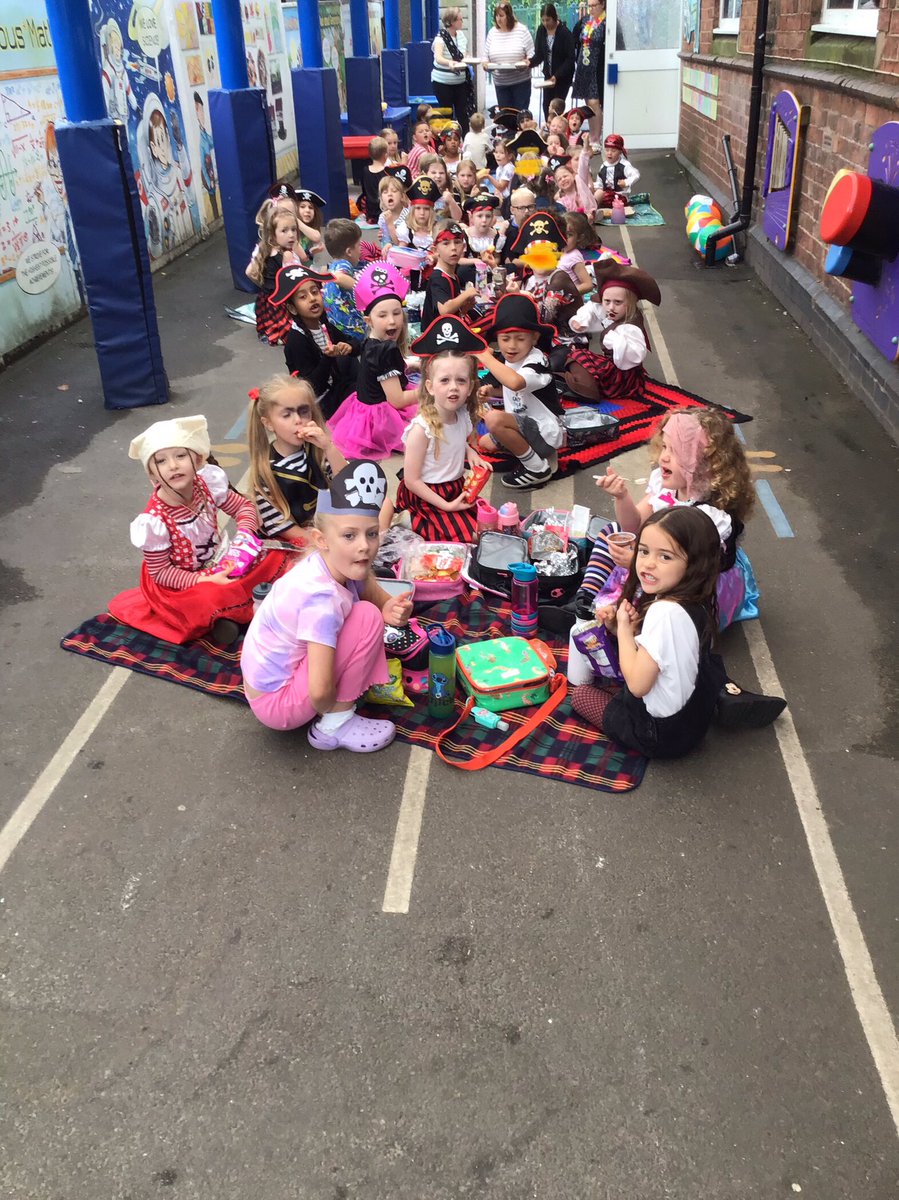 MpReception tweet media