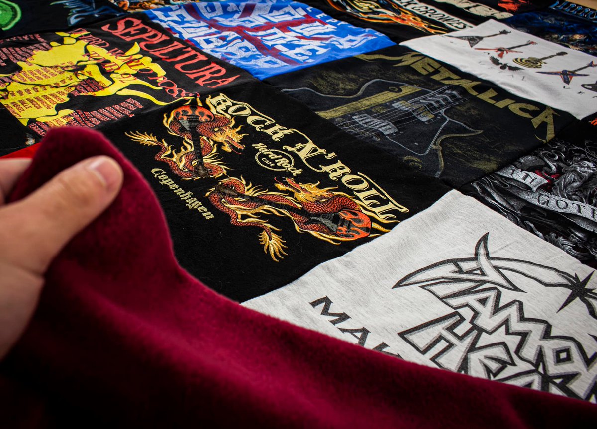 TooManyT_Shirts's tweet photo. Turning band tees into an epic blanket! 🎸

Live music memories from Metallica and Def Leppard, to Sepultura and Dragonforce. This collection of metal/rock shirts is being transformed into a legendary blanket.👕

#tshirtblanket #bandshirt #merch #livemusic #gig #tour #giftideas https://t.co/YXiIzU97si