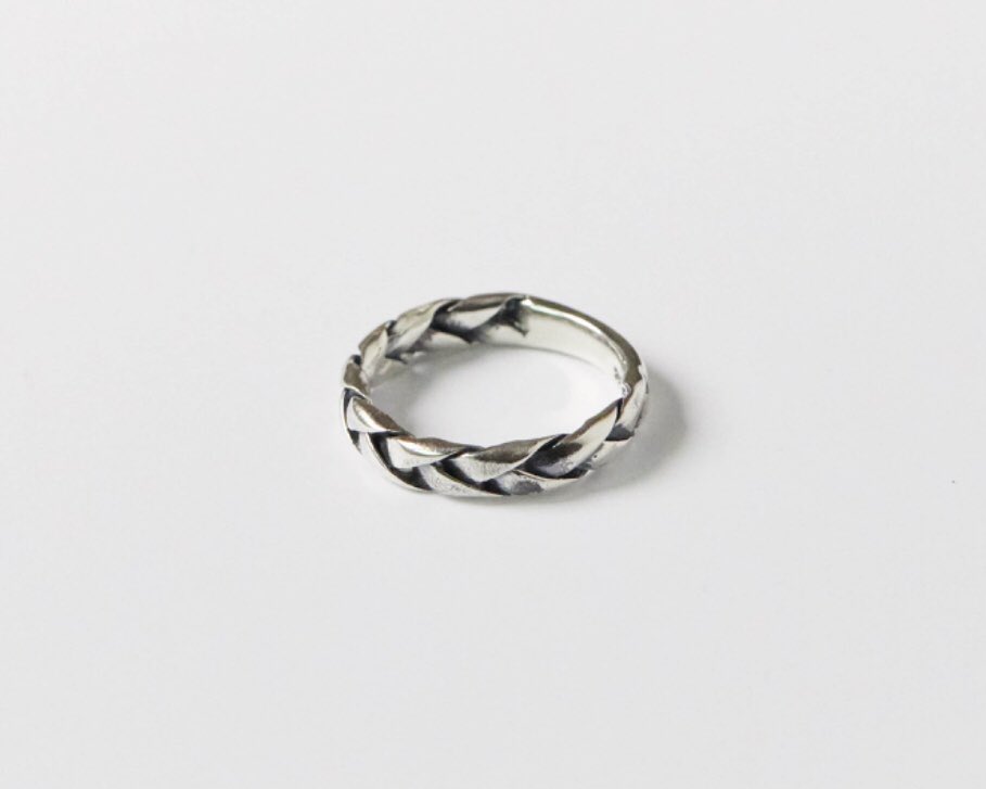 .
[Ring]
#NCT #Mark #마크
#instagram post The ring he wore
The product name is R494.
It is an antique silver color.
.
[Ring]
#NCT #Mark マーク
#instagram post 着用したリング
品番R494です。
アンティークシルバーカラーです。
.
Worldwide Shopping
hanna543.com