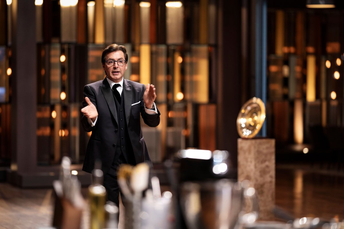 jc_novelli's tweet image. Great to meet the talented @chefclaresmyth 
What a treat for our finalists! 

#MasterChefAU