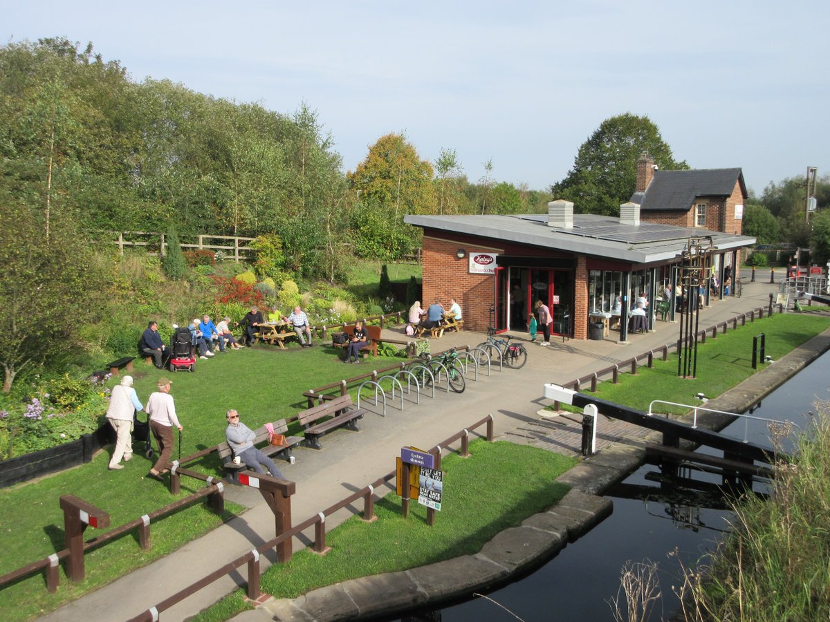 We have today received a Green Flag for Hollingwood Hub for the eighth time in a row.
tinyurl.com/5hfn4eed