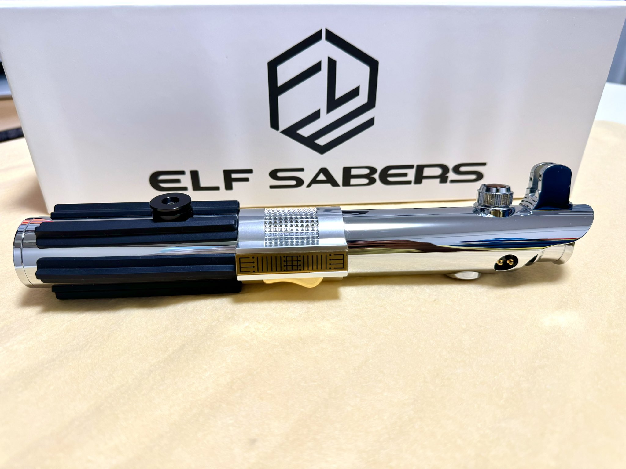 ELF SABERS AS3 V2 ネオピクセル　ライトセーバー カスタムライトセーバー アナキンモデル ELF SABERS AS3V2