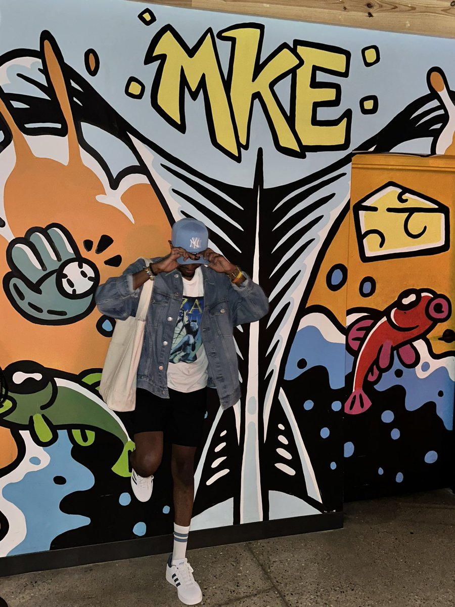 __ahmedx26's tweet image. #2real #2loyal #2cool #2sexy #2funny 🥶💙🦋🥶🧢🐬🐳🦕🅿️🚹🧞‍♂️🎽🪣📘🩵🫐🛜🖌️👨🏾‍🎤