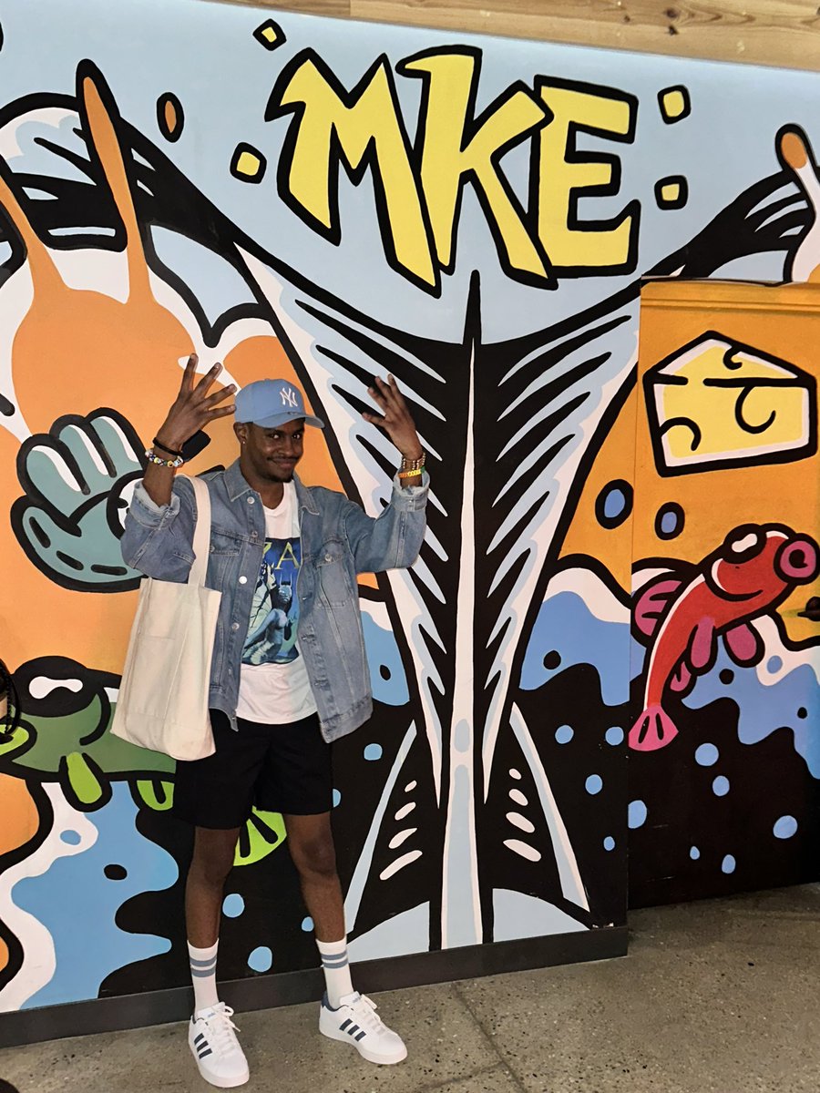 __ahmedx26's tweet image. #2real #2loyal #2cool #2sexy #2funny 🥶💙🦋🥶🧢🐬🐳🦕🅿️🚹🧞‍♂️🎽🪣📘🩵🫐🛜🖌️👨🏾‍🎤