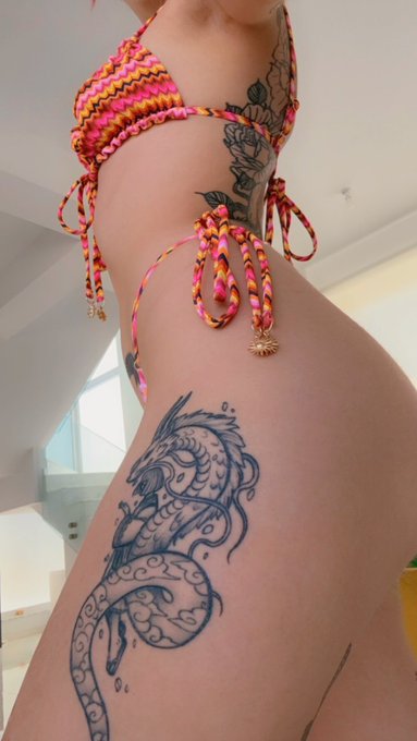 i live in bikinis now https://t.co/qgzpJptEs7<a href="/tag/mvsales"class="tags"><span>#mvsales</span></a>