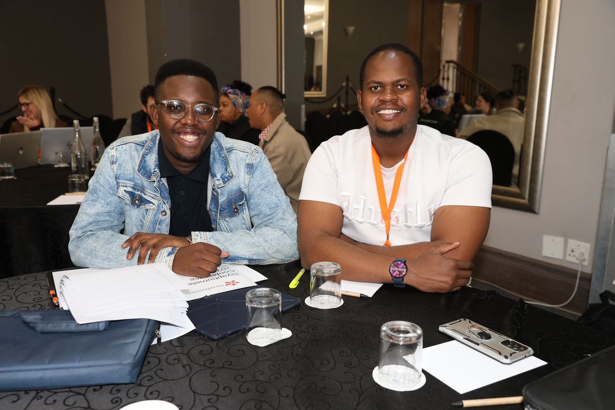 📚 𝐒𝐈𝐘𝐀𝐏𝐇𝐔𝐌𝐄𝐋𝐄𝐋𝐀 𝐂𝐎𝐍𝐅𝐄𝐑𝐄𝐍𝐂𝐄 📚

We would like to congratulate one of our residents, Musa Bizani, who was chosen to represent the North-West University at the prestigious Siyaphumelela Network Conference.

#MyNWU #NWUPatria #NWUStudent #NWU #patriakoshuis