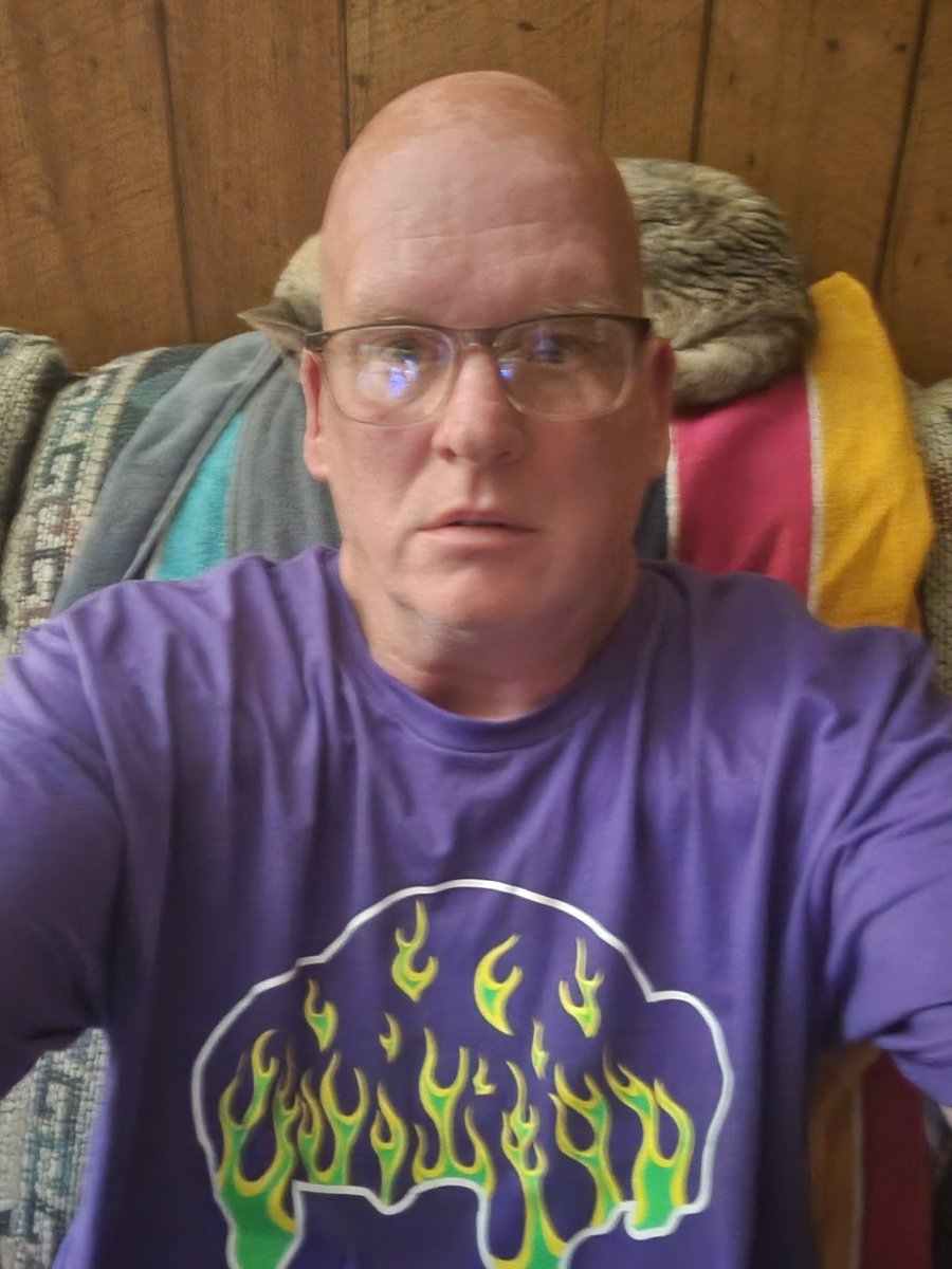 MrMojoRsn53's tweet photo. Ya know what today is? It's #26Tuesday @26shirts https://t.co/1DnjC7gxJW