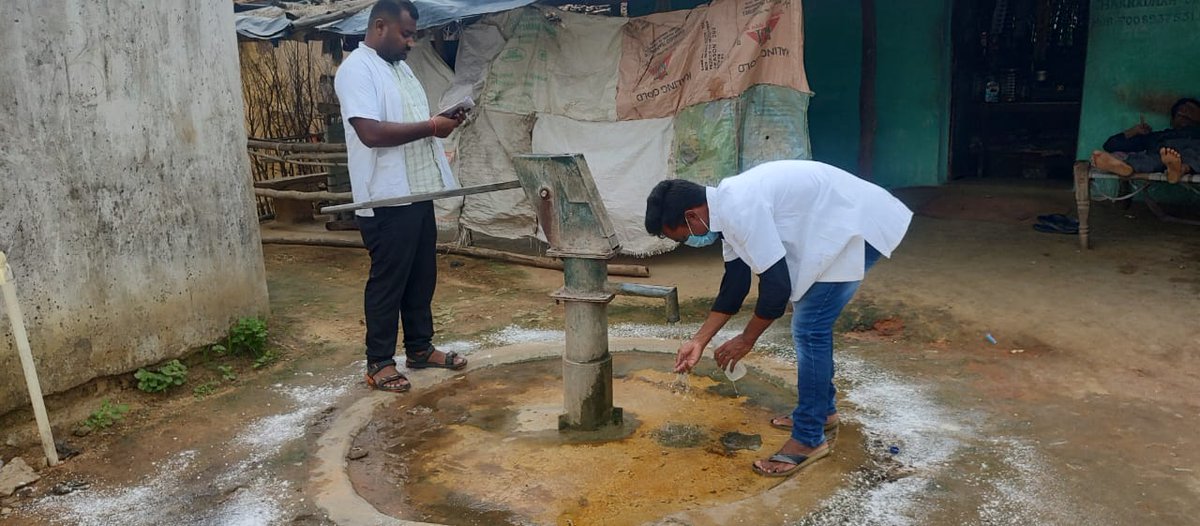 NAdministration's tweet photo. Disinfection of all the tube wells by RWSS team in Bhanpur village, under Nuapada Block. Also water samples from these drinking sources have been taken for testing.
@CMO_Odisha @PRDeptOdisha @IPR_Odisha @DM_Nuapada @PanchayatN https://t.co/9iKU1k4pvg