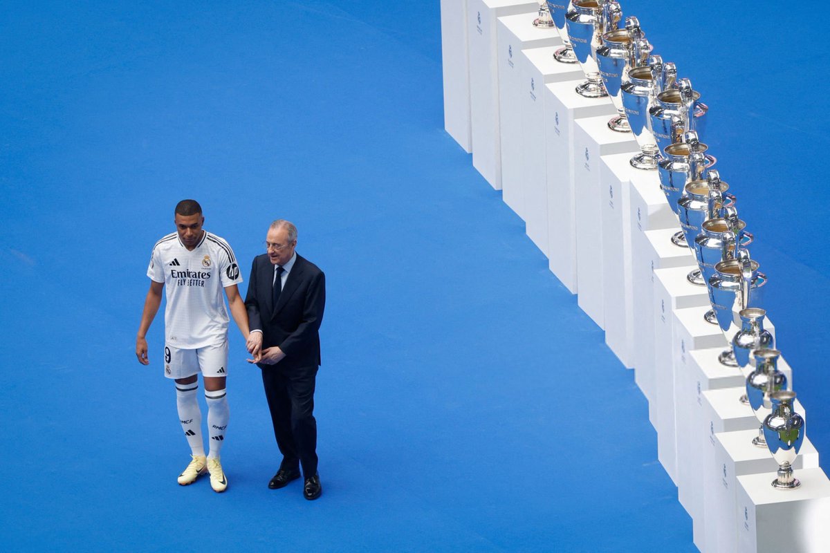 SeputarMadrid's tweet photo. He is here! 🤍 #WelcomeMbappé https://t.co/XZaWIKb3su