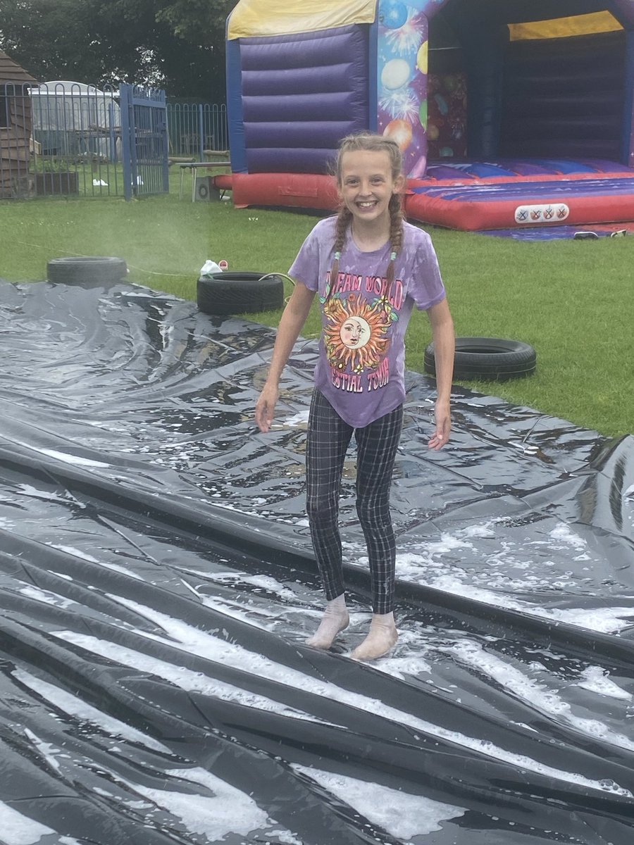 Sarah Tate tweet media