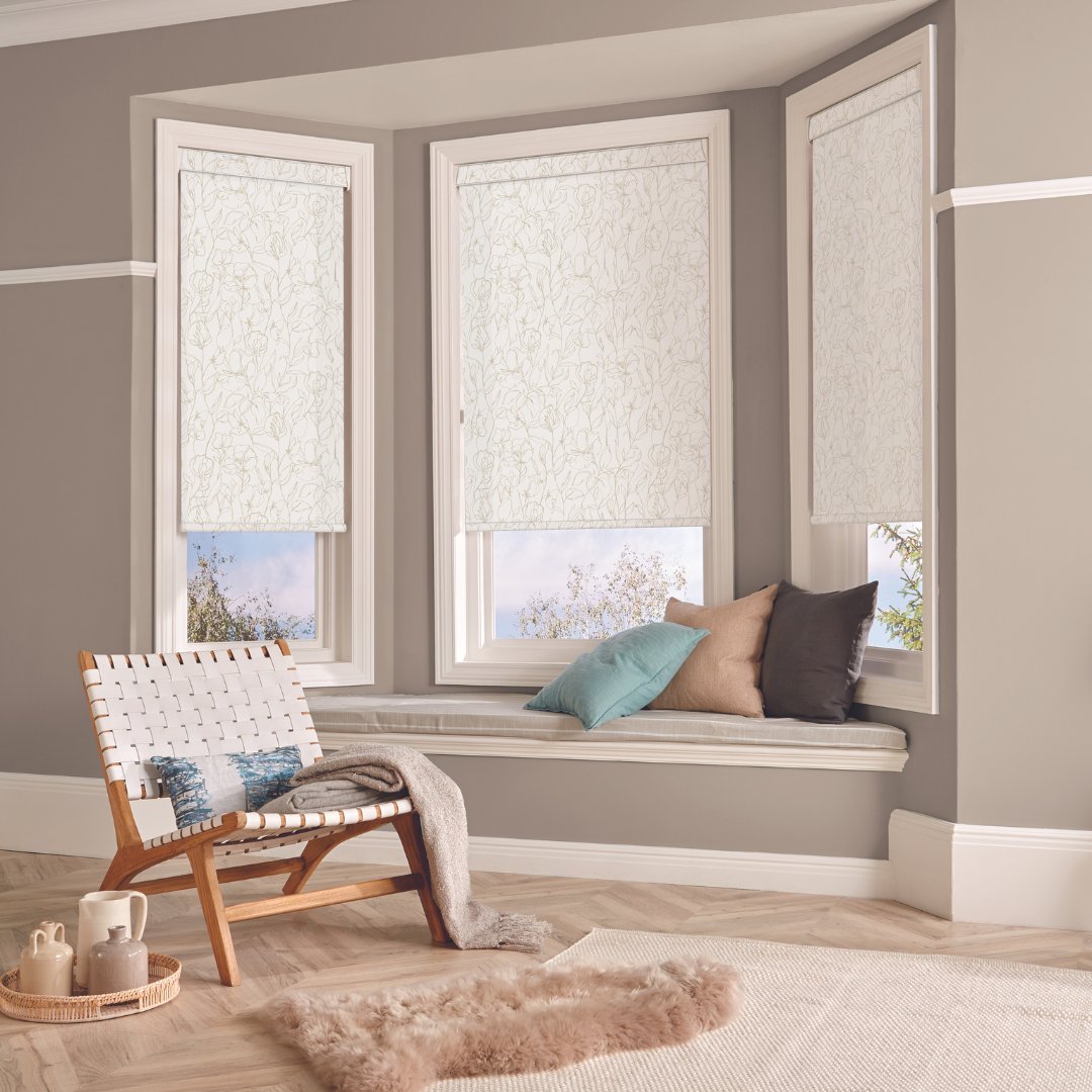 Bay windows make an ideal space to build in window seating … dressed with beautiful blinds of course 🥰  

👀 see more at apollo-blinds.co.uk
#madetomeasureblinds #windowdressings #windowdressing #shutters