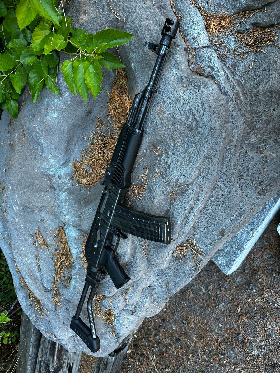 AtlanticFirearm's tweet photo. Custom painted WBP Jack 5.56 Rifle #wbp #atlanticfirearms #jackrifle #firearms #giveaway #custompaint https://t.co/k1wQkeNDJG