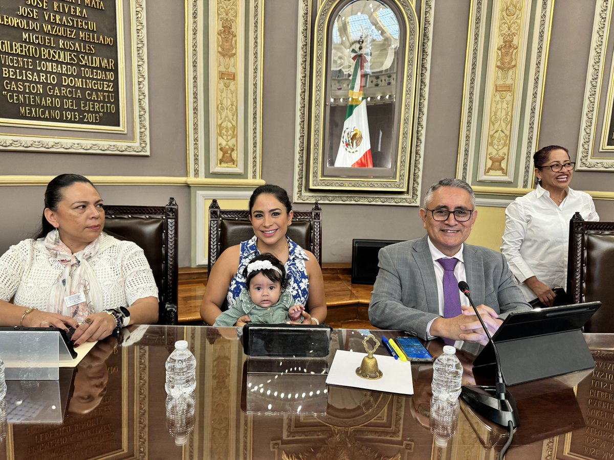 Hoy dimos inicio a los trabajos de la Comisión Permanente, donde discutiremos temas importantes en bienestar de las y los Poblanos. 💬🙋🏻‍♀️⚖️📢