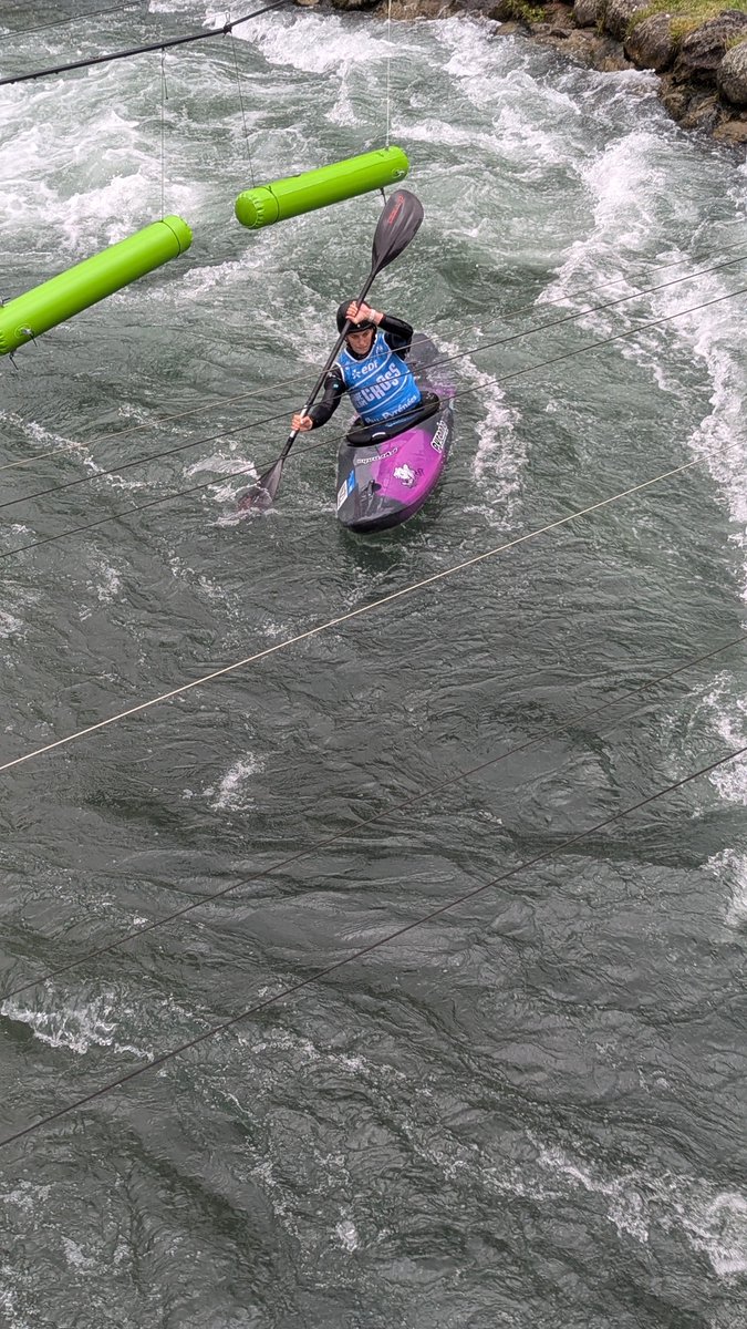 #Terredejeux2024
L’équipe de France olympique kayak cross vient poursuivre sa préparation au stade d'eaux-vives en vue des jeux de Paris 2024 ! À cette occasion de nombreuses nationalités s'affrontent lors de cet ultime étape de préparation avant de partir pour Paris 💪